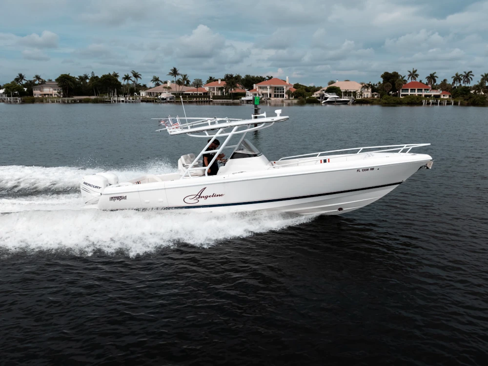 Intrepid 327CC Yacht For Sale