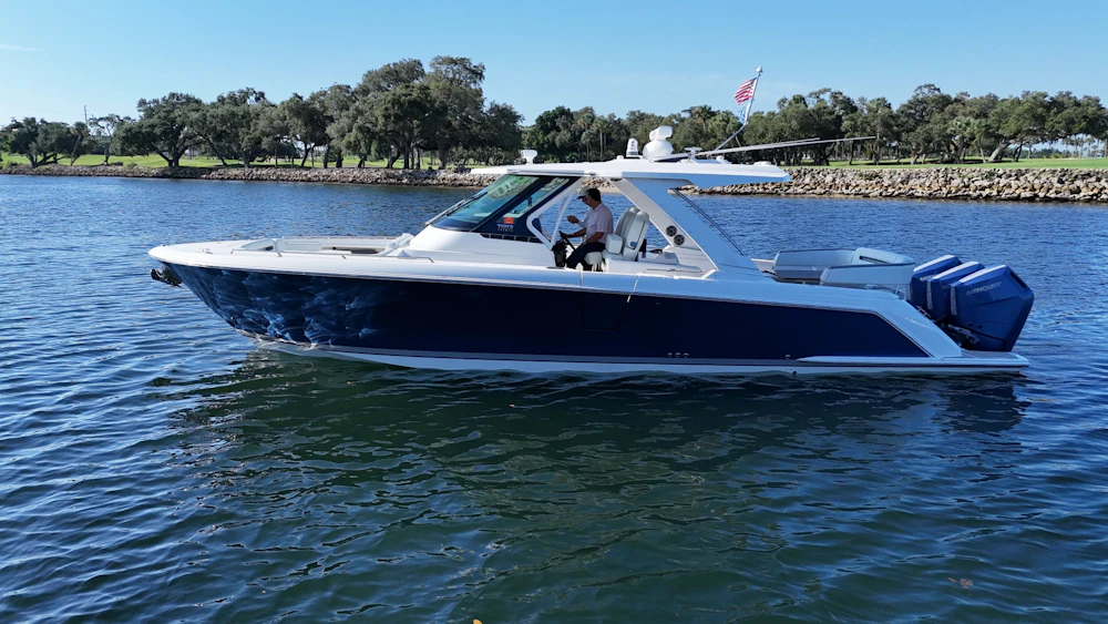 Tiara Yachts 38 LS Yacht For Sale