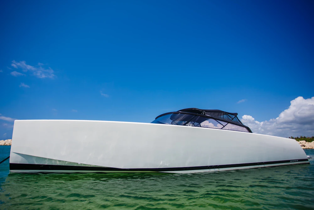 VanDutch 40 Yacht For Sale