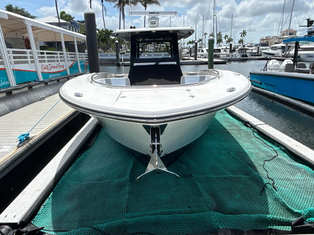 Robalo R360 Yacht For Sale