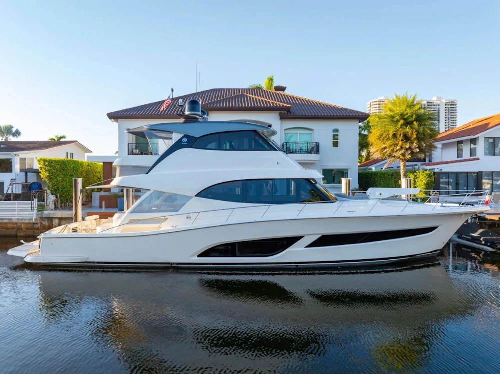 Riviera 64 Sports Motor Yacht Yacht For Sale