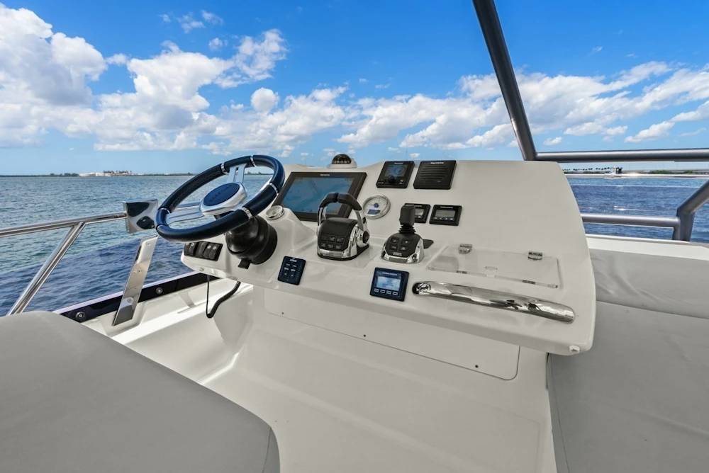 Prestige 460 Flybridge Yacht For Sale
