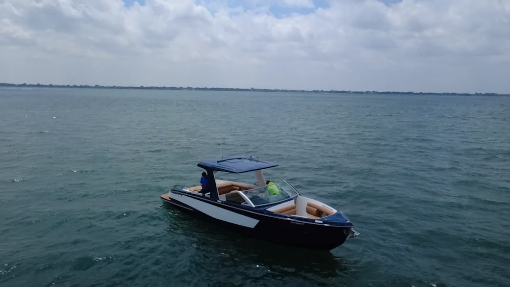 Aviara AV32 Yacht For Sale