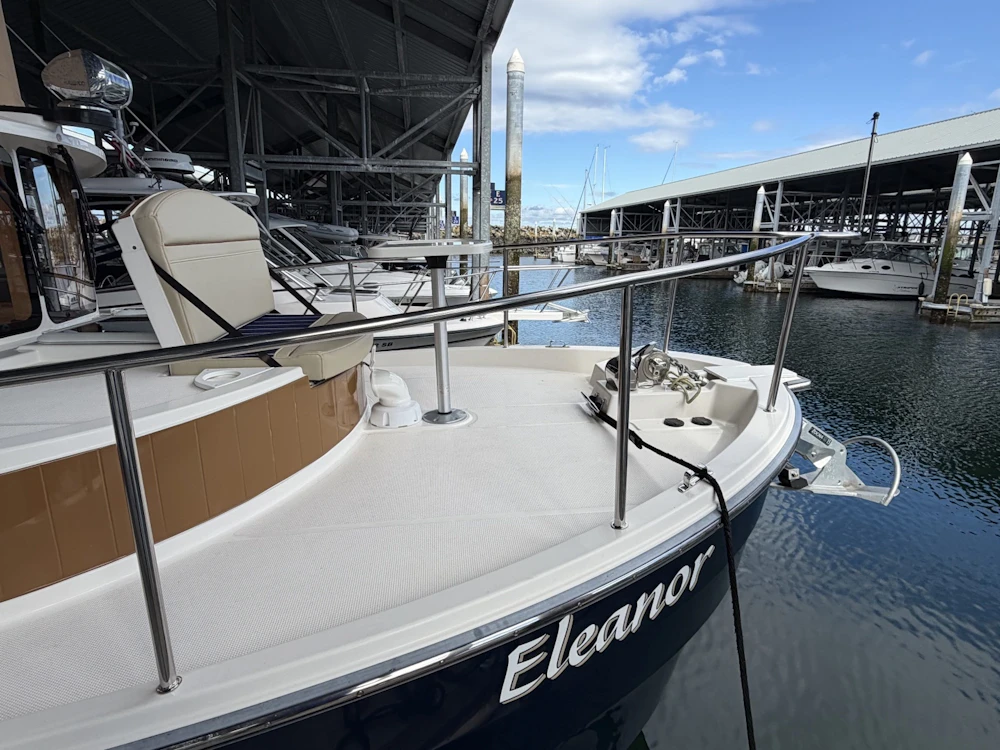 Ranger Tugs R-31 CB Yacht For Sale