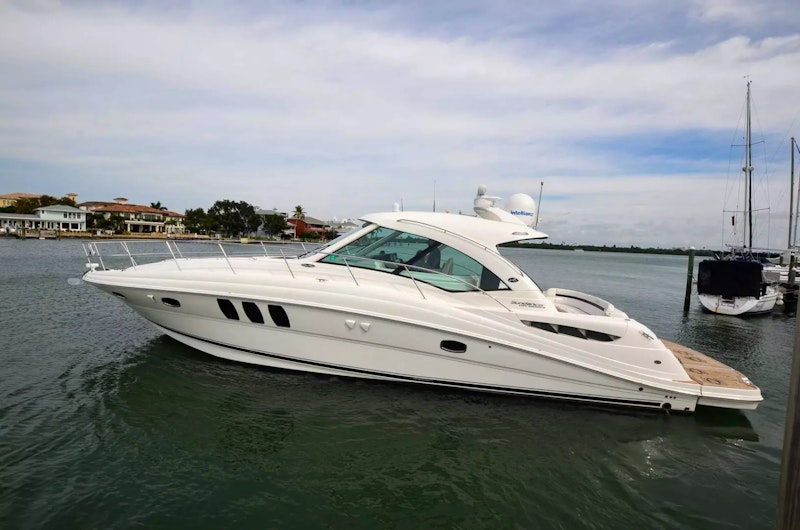 Picture Of: 51' Sea Ray 500 Sundancer 2011 Yacht For Sale | 1 of 84