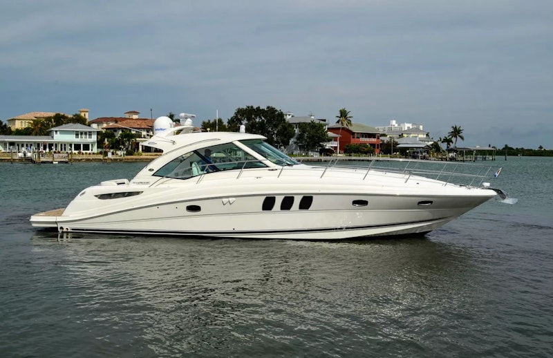 Picture Of: 51' Sea Ray 500 Sundancer 2011 Yacht For Sale | 2 of 84