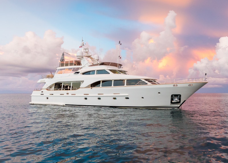 Picture Of: 100' Benetti Tradition 100 2007 Yacht For Sale | 1 of 34