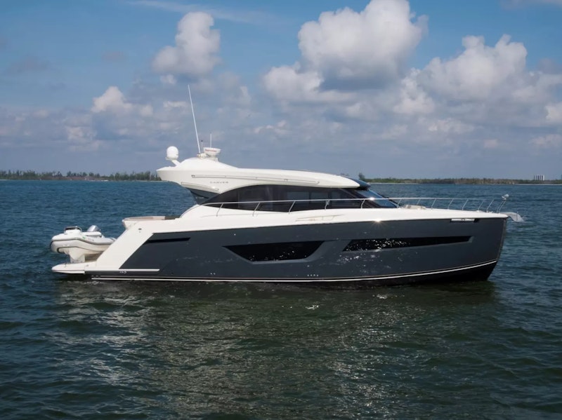 Picture Of: 51' Carver 52 Coupe 2018 Yacht For Sale | 1 of 40