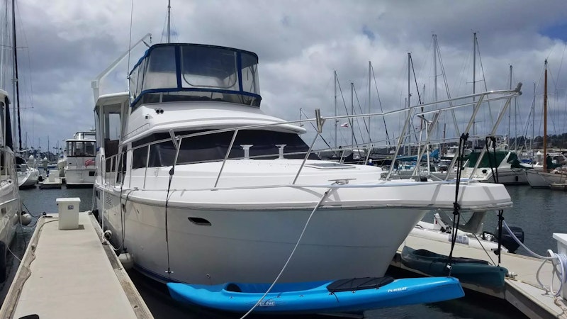 Picture Of: 47' Carver 440 Aft Cabin 1994 Yacht For Sale | 1 of 7