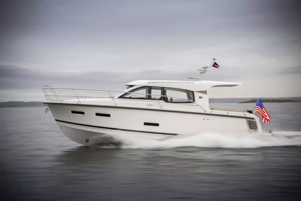 Nimbus 305 Yacht For Sale