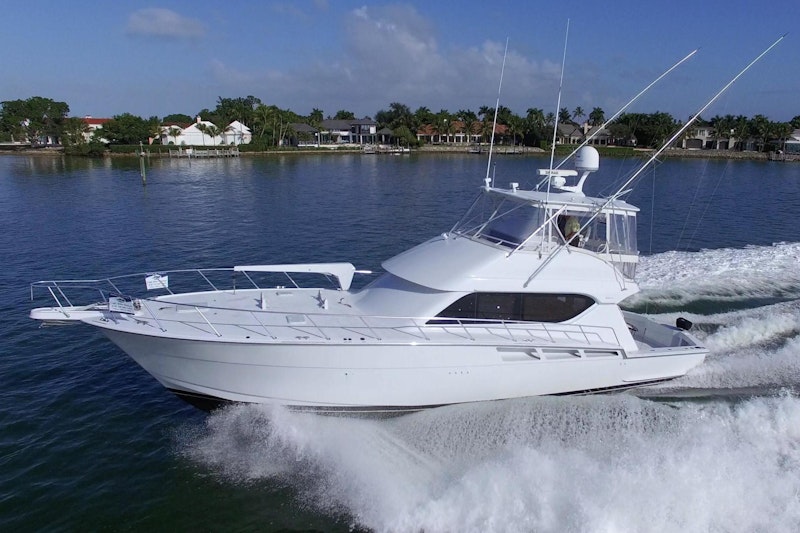 Picture Of: 55' Hatteras 55 Convertible 2002 Yacht For Sale | 1 of 88