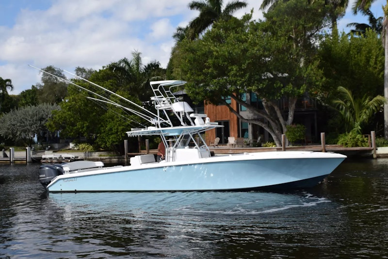 Picture Of: 41' Bahama SeaKeeper Gyro equipped 2014 Yacht For Sale | 2 of 37
