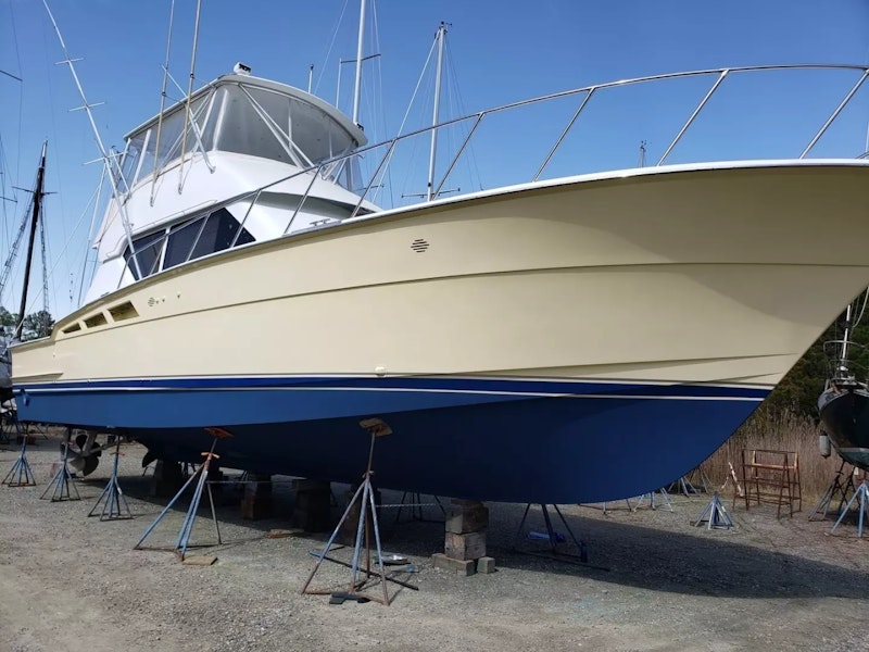 Picture Of: 50' Hatteras 50 Convertible 1998 Yacht For Sale | 1 of 63