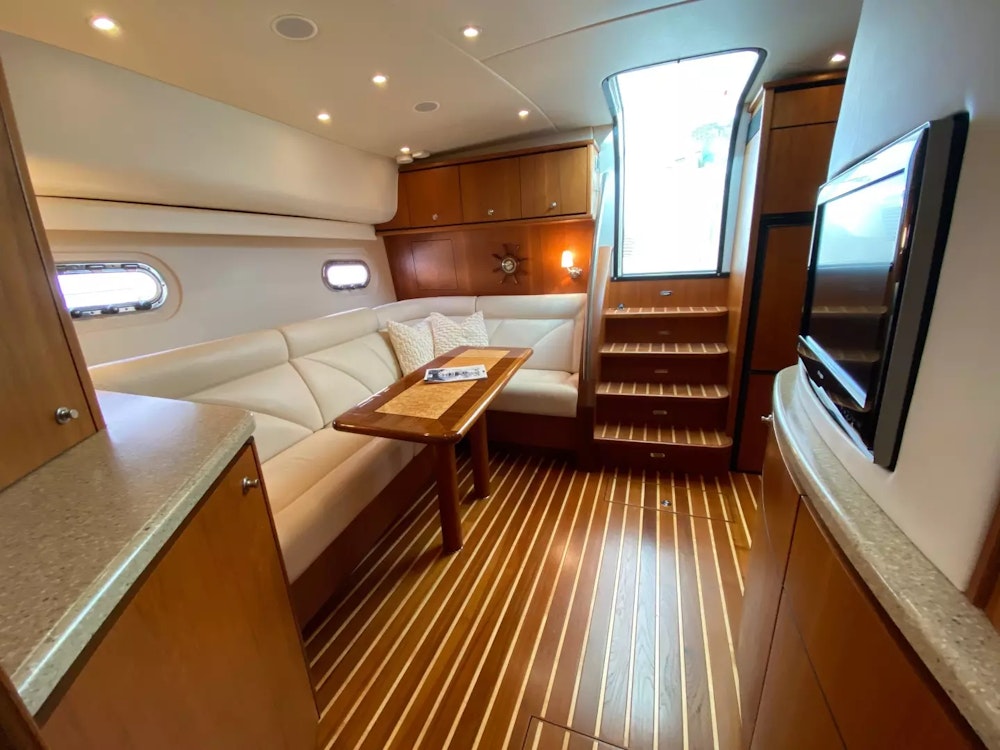 Tiara Yachts 4300 Sovran Yacht For Sale