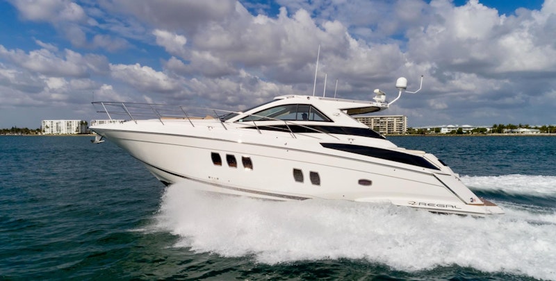 Picture Of: 52' Regal 5260 Sport Coupe 2010 Yacht For Sale | 1 of 47