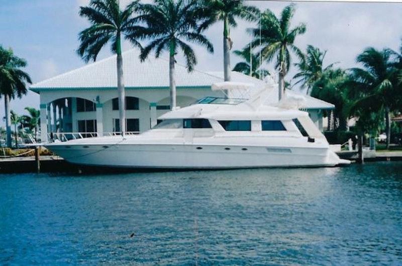 Picture Of: 65' Sea Ray 650 Cockpit Motor Yacht 1994 Yacht For Sale | 1 of 25