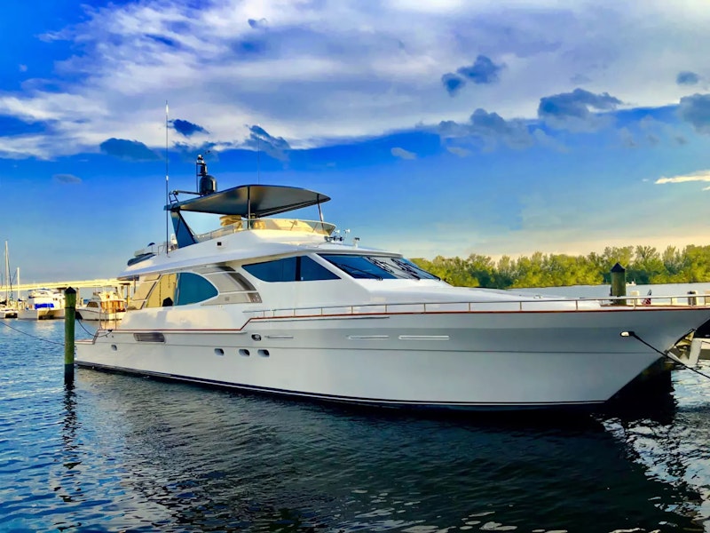 Picture Of: 76' Queenship Barretta 76 2004 Yacht For Sale | 1 of 86