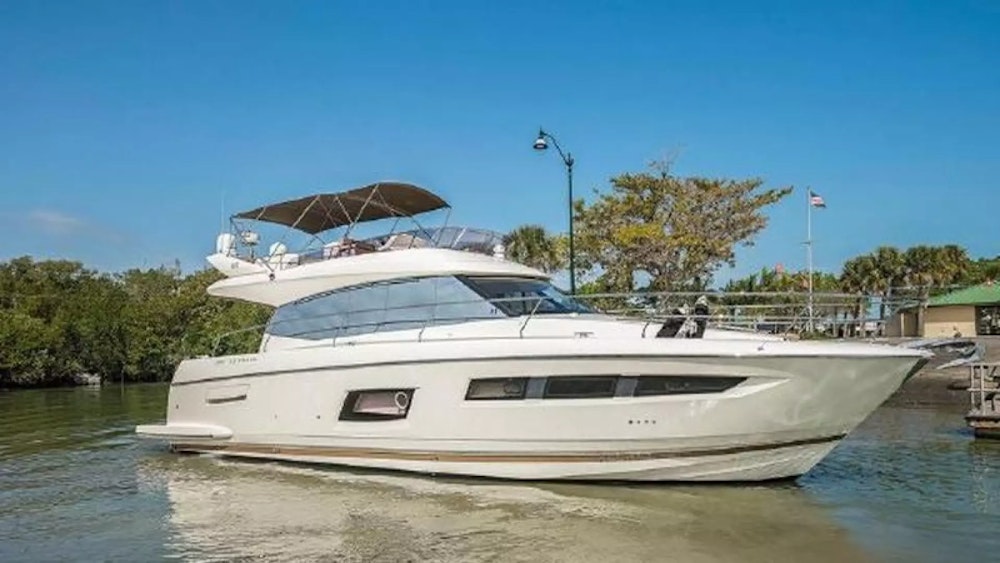 Prestige 550 Yacht For Sale