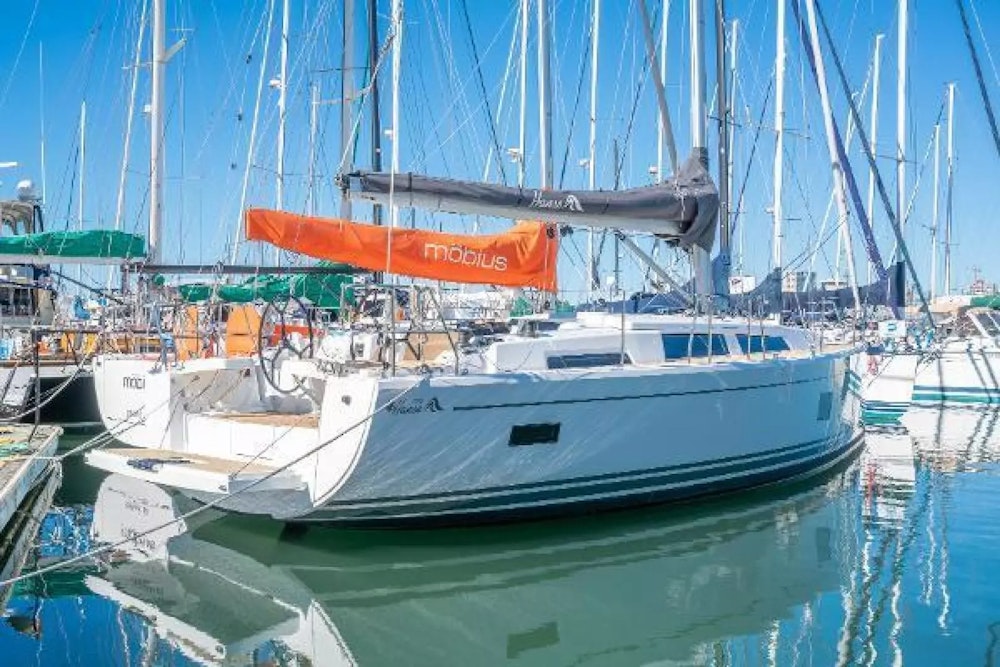 Hanse 388 Yacht For Sale