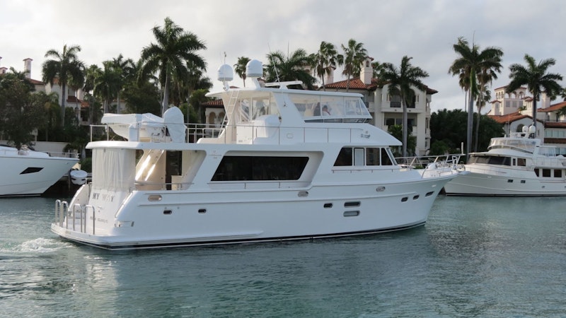 Picture Of: 65' Hampton Endurance 2015 Yacht For Sale | 2 of 77