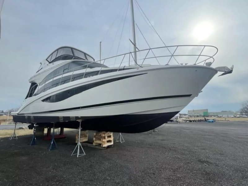 Picture Of: 54' Meridian 541 Sedan 2012 Yacht For Sale | 1 of 15