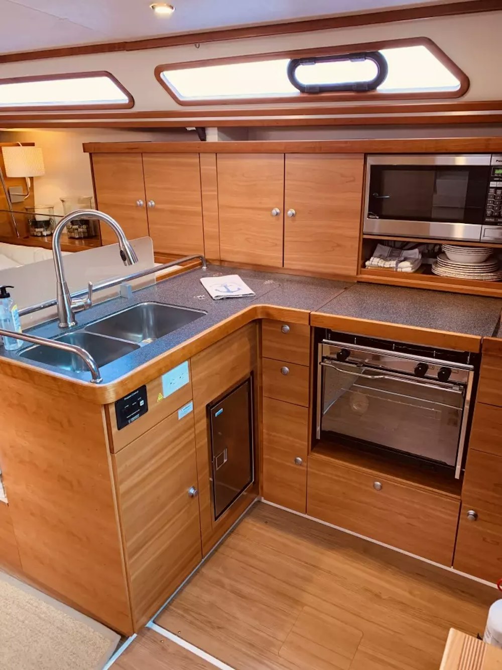 Hanse 400 Yacht For Sale