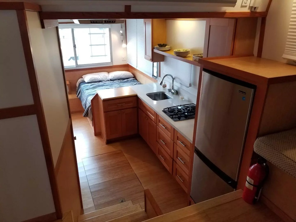 Harbor Master 375 Yacht For Sale