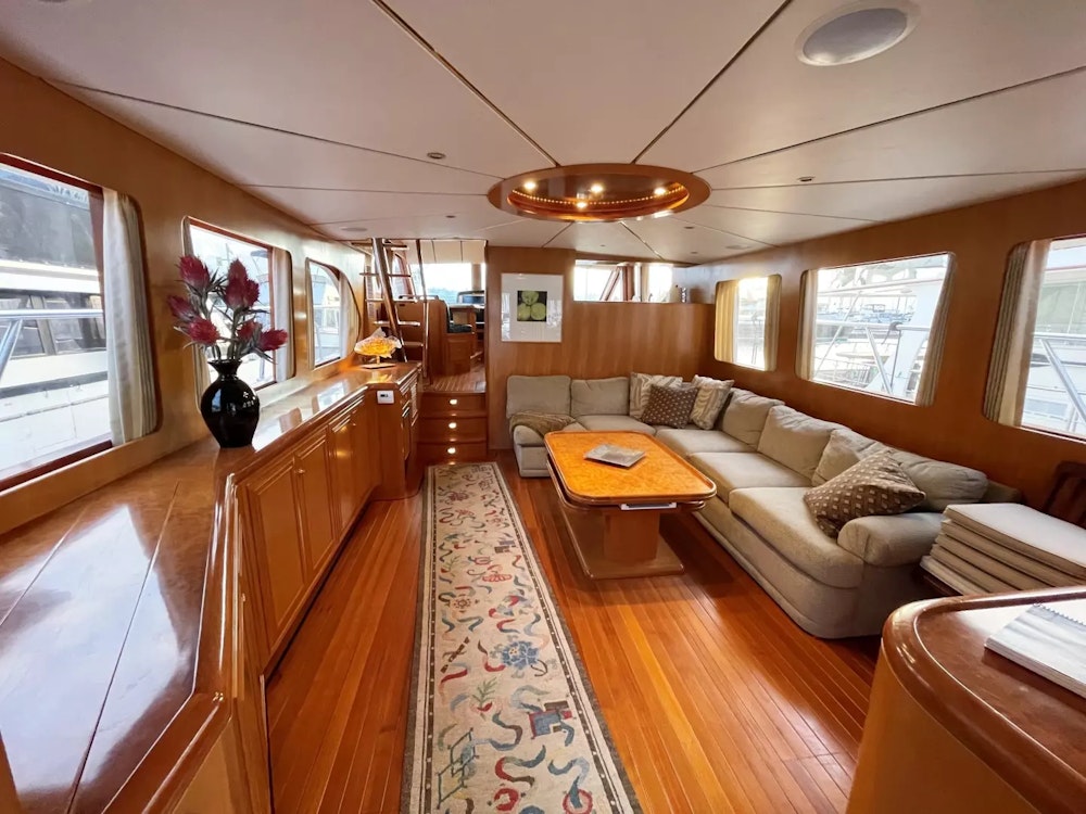 Ocean Alexander 64 Pilothouse Yacht For Sale