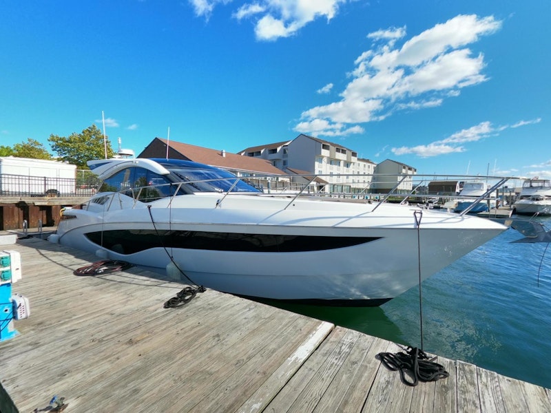 Galeon 485 HTS Yacht For Sale