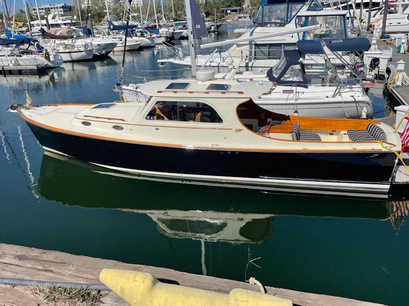 Hinckley 36 Picnic Boat EP Yacht For Sale