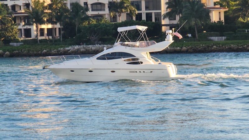 Azimut 40 Fly Yacht For Sale