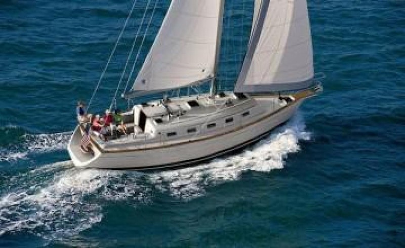 Island Packet  Yacht For Sale