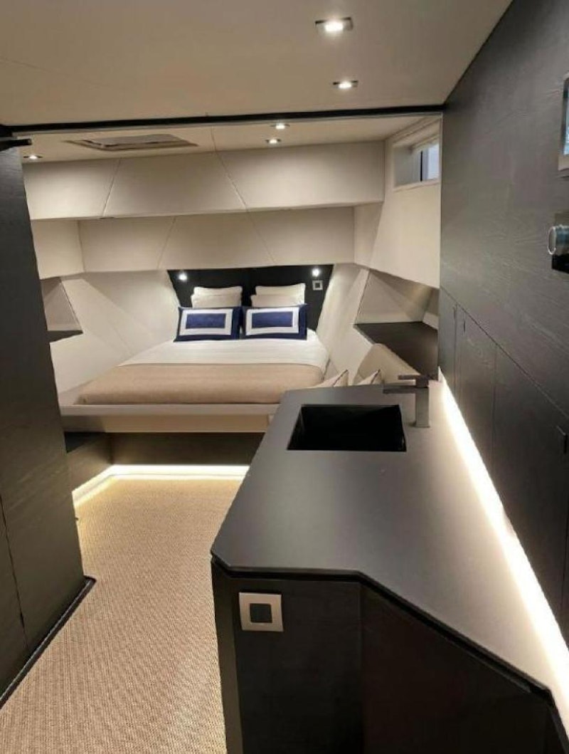 Vanquish Yachts VQ58 Yacht For Sale