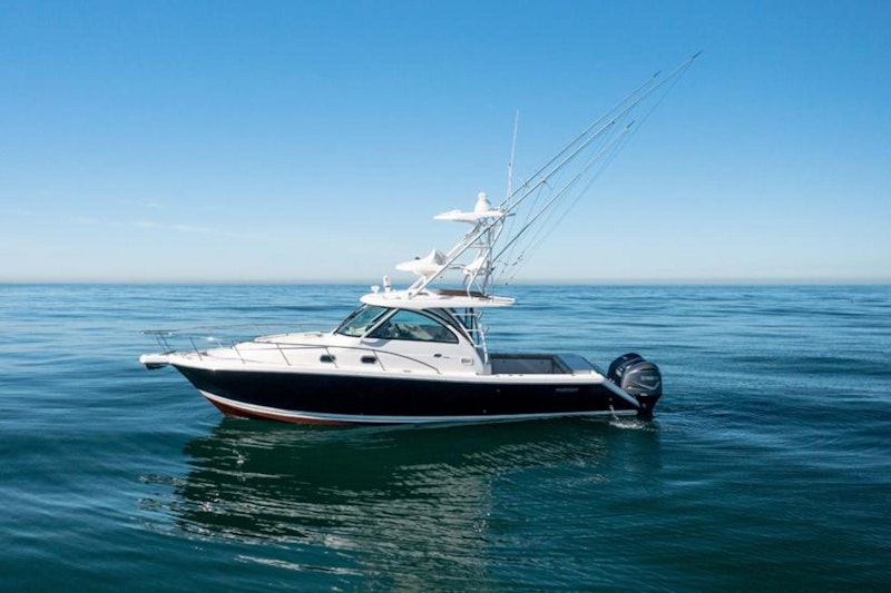 Pursuit 385 Offshore Yacht For Sale