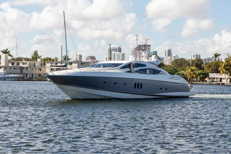 Picture Of: 82' Sunseeker Predator 82 2006 Yacht For Sale | 2 of 63