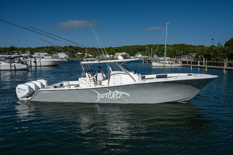 Front Runner 39 Center Console Yacht For Sale