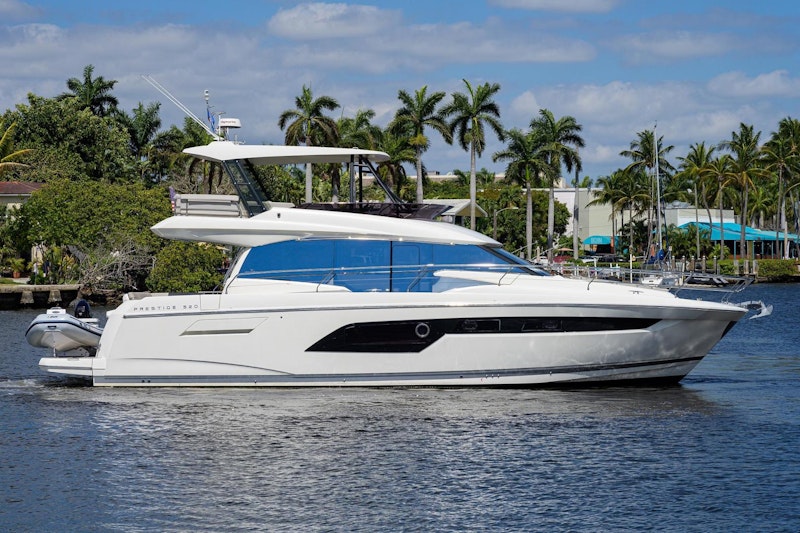 Prestige 520 Yacht For Sale