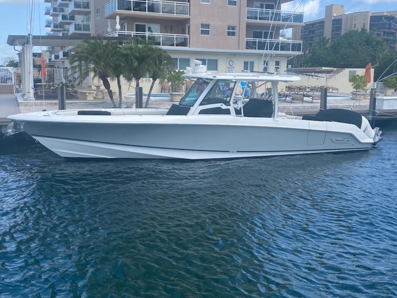 Boston Whaler  Yacht For Sale