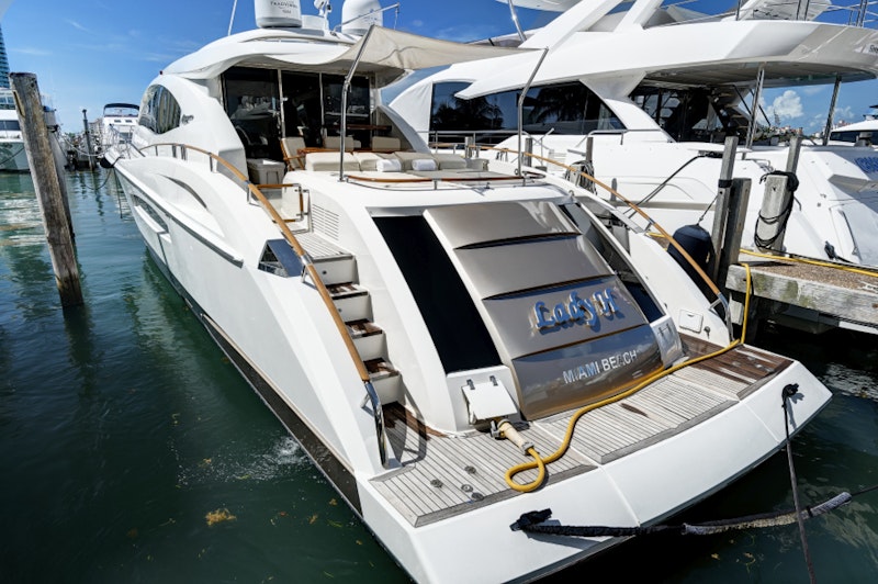 Lazzara Yachts LSX Yacht For Sale
