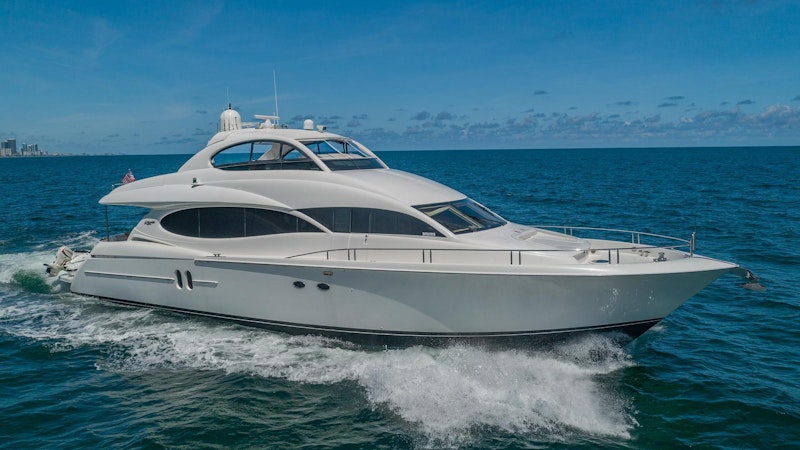 Lazzara Yachts 80 FLY Yacht For Sale