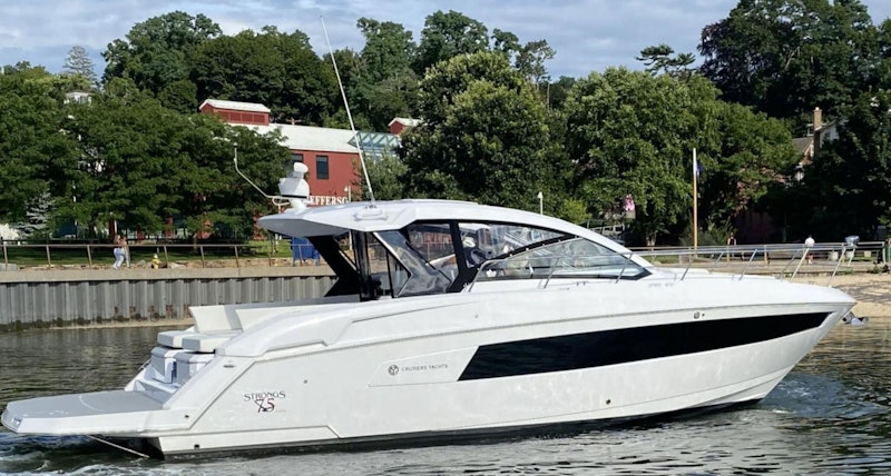 Cruisers Yachts 39 Express Coupe Yacht For Sale