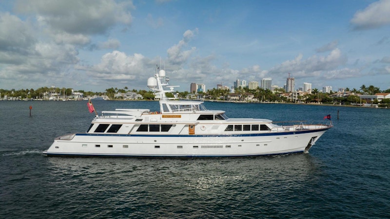 Burger Cockpit Motor Yacht Yacht For Sale