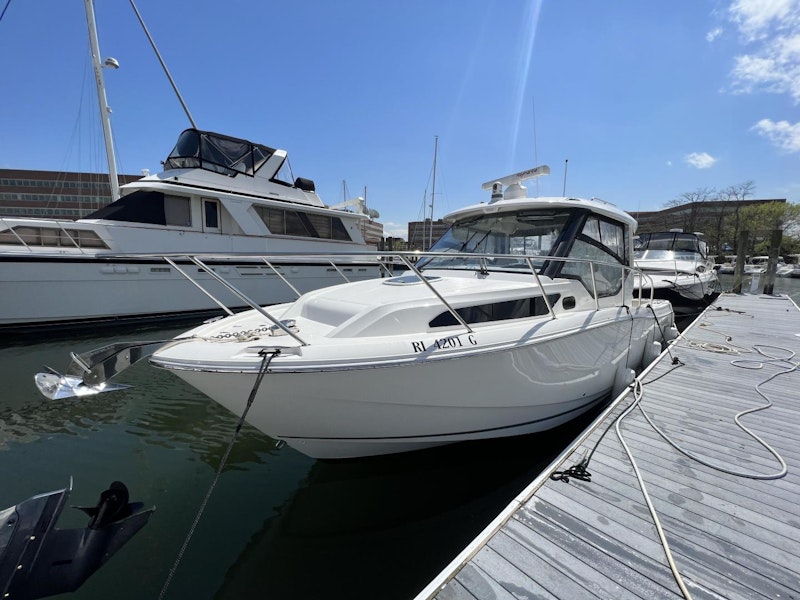 Boston Whaler 325 Conquest Yacht For Sale
