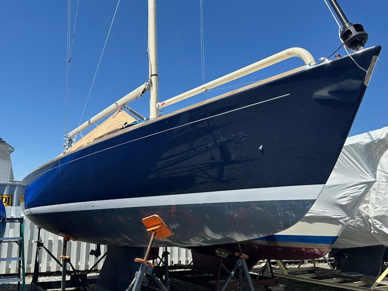 Alerion 33 Shoal Draft Yacht For Sale