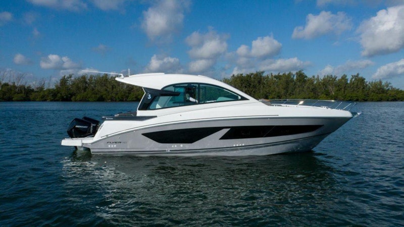 Beneteau Gran Turismo 32 Outboard Yacht For Sale