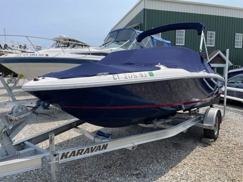 Regal 1900ES Yacht For Sale