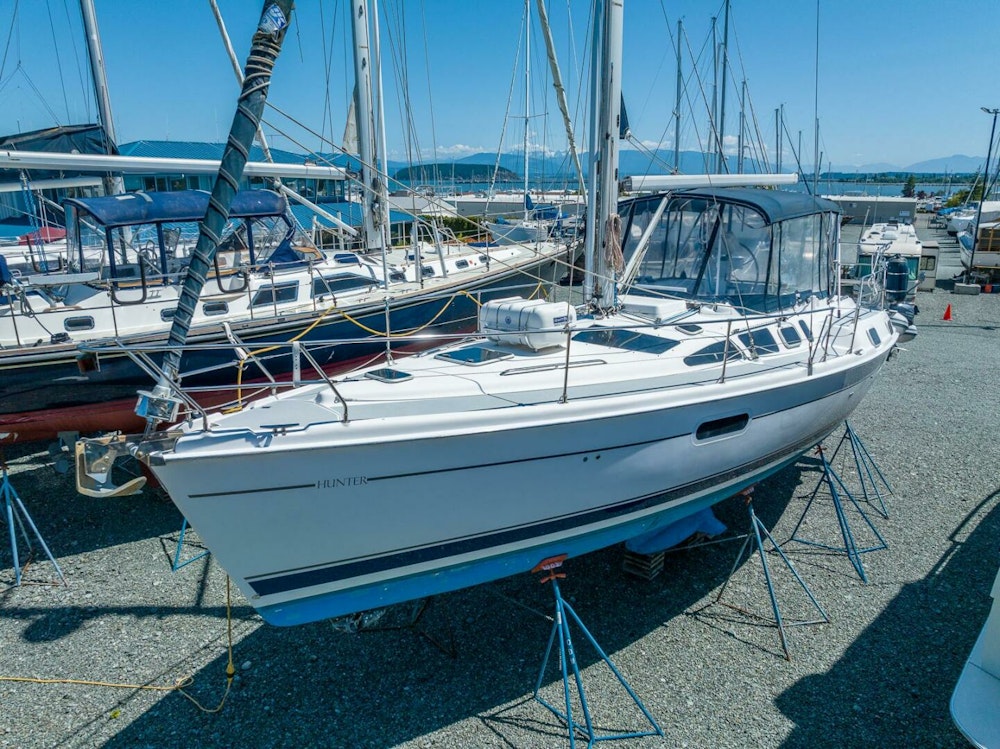 Hunter Passage  420 Yacht For Sale