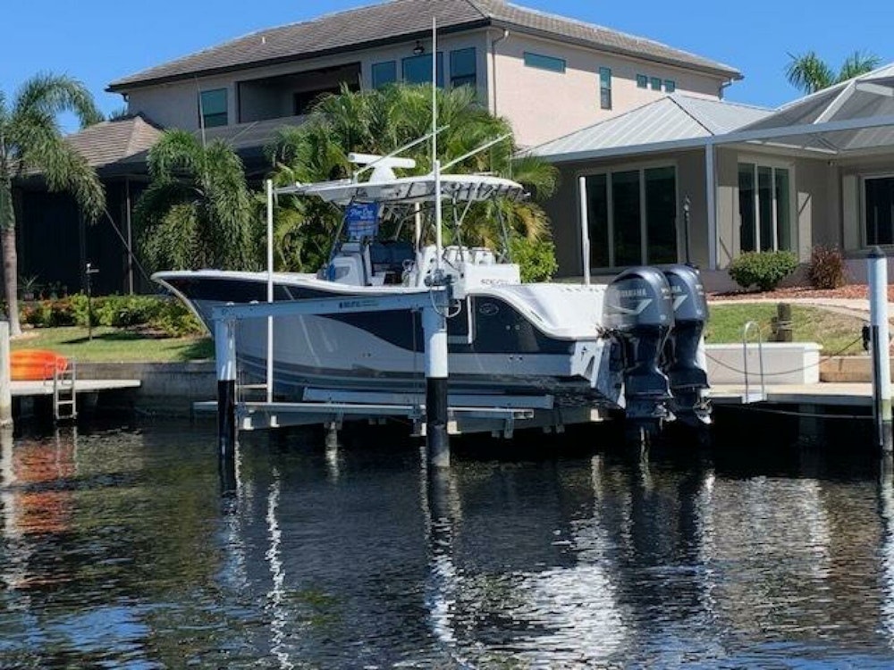 Sea Fox 328 Commander Yacht For Sale