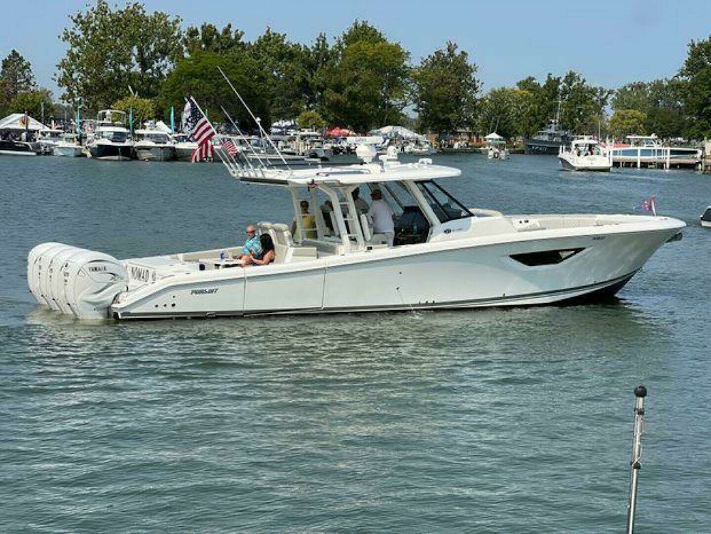Pursuit 428 Sport Yacht For Sale