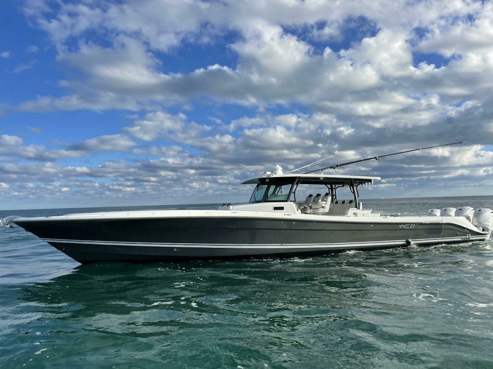 HCB Sueños Yacht For Sale